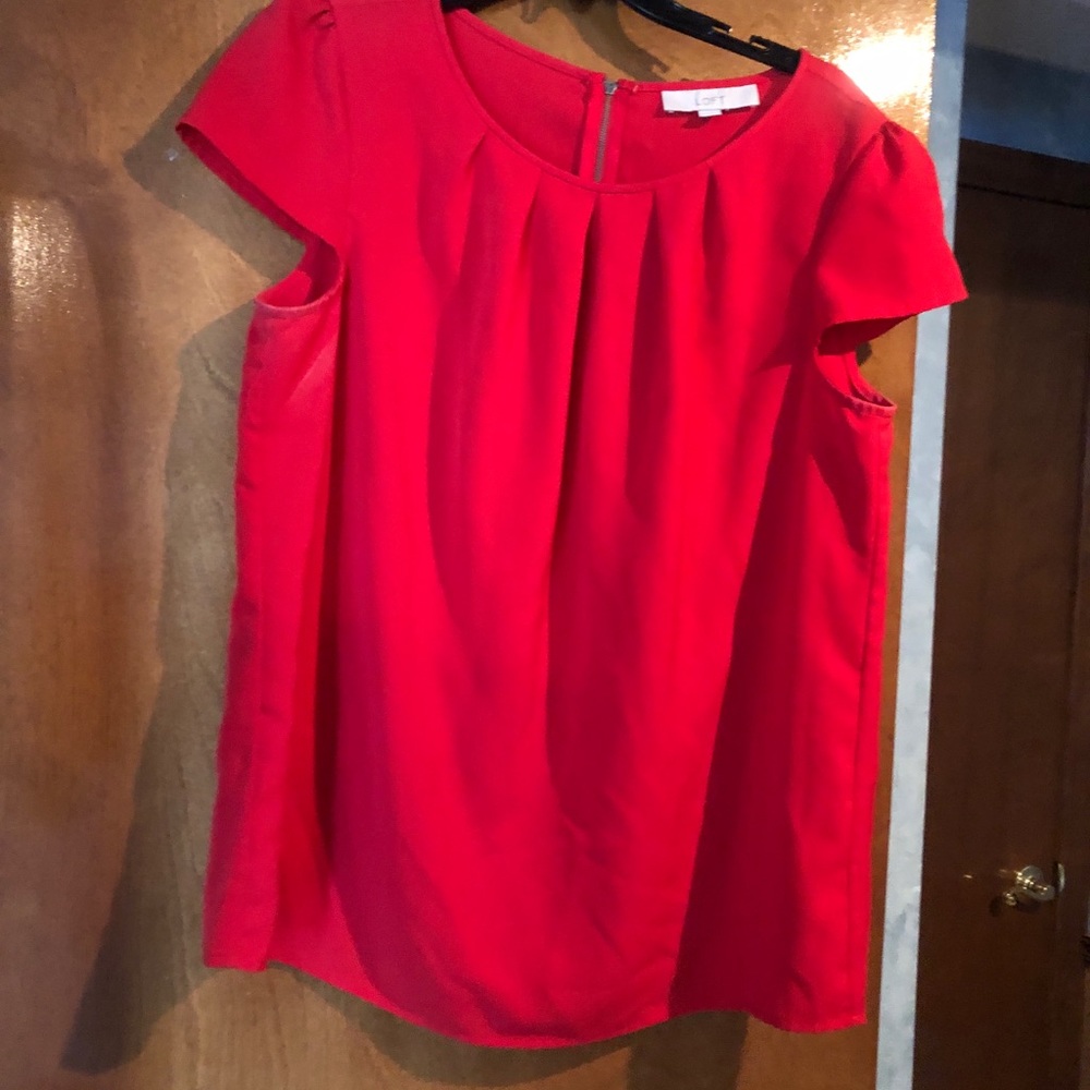 Red loft top